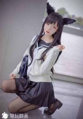 欧美宽松牛仔衣街拍_HD电影在线观看