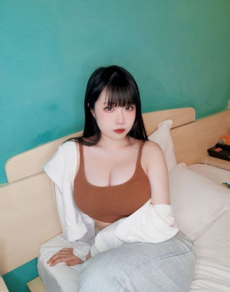 日日摸夜夜爽啪啪a片软件_BD韩语免费高清观看