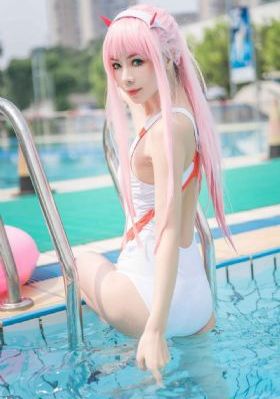 欧美高领毛衣女_1080电视剧在线观看