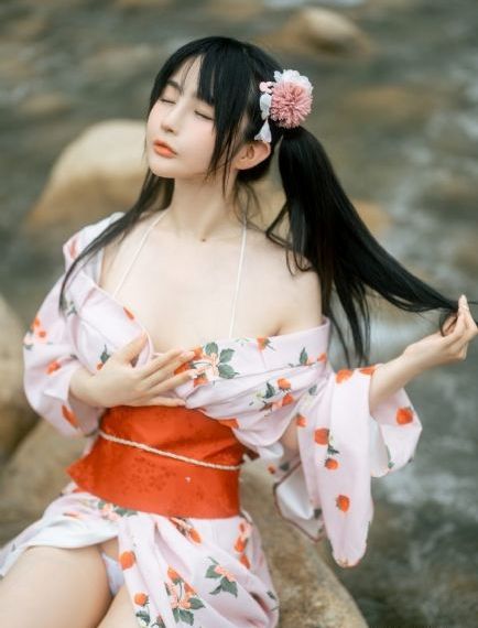 欧美简约穿搭_BD韩语在线播放观看