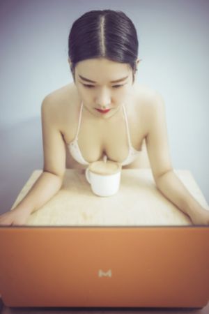 精品亚洲欧美自拍_剧情片电影全集观看