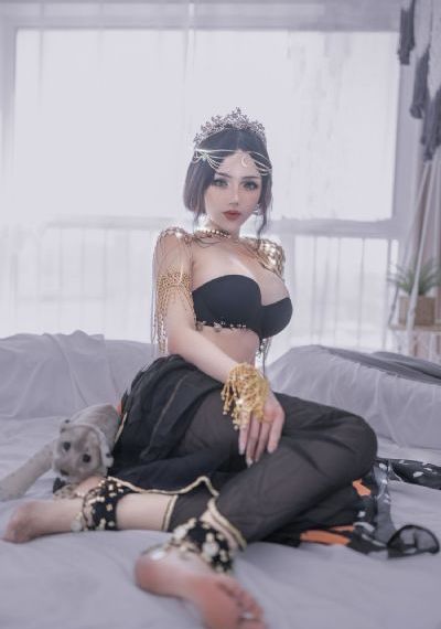 欧美人物写实素描图片_国产剧手机免费观看完整