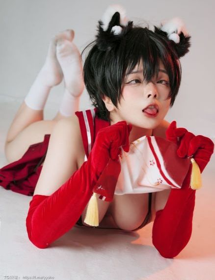 欧美美妆博主仿艾玛_1080P在线观看完整版